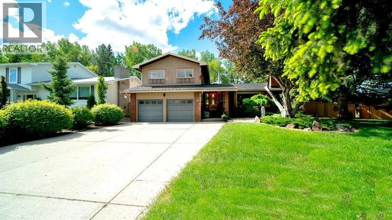 152 Mapleburn Drive Southeast, Calgary, Alberta, T2J1Y6, Calgary, Alberta — photo 1 of 5