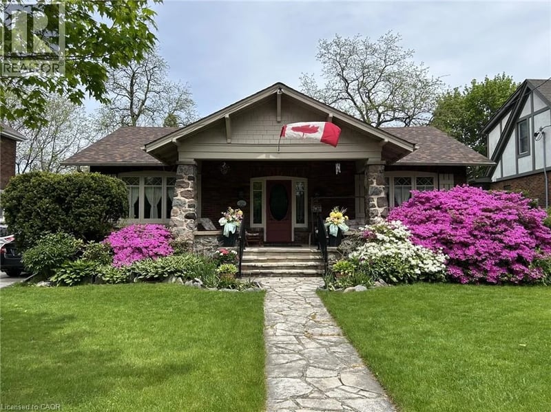 569 LOCUST Street, Burlington, Ontario, L7S1V7, Burlington, Ontario — photo 1 of 5