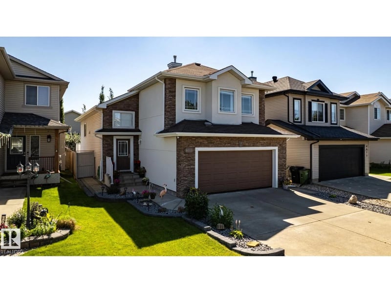 8919 176 AV NW, Edmonton, Alberta, T5Z0A2, Edmonton, Alberta — photo 1 of 5
