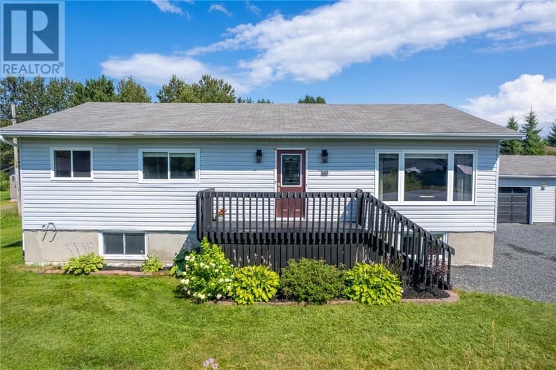 3026 Elm Street, Val Caron, Ontario, P3N1R8, Val Caron, Ontario — photo 1 of 5