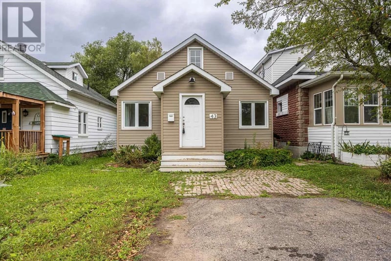 43 Salisbury AVE, Sault Ste. Marie, Ontario, P6B1L9, Sault Ste. Marie, Ontario — photo 1 of 5