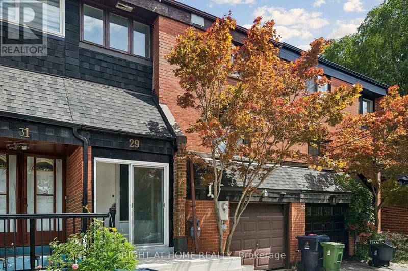 29 Cheatham Place, Toronto (Malvern), Ontario, M1B1C1, Toronto (Malvern), Ontario — photo 1 of 5