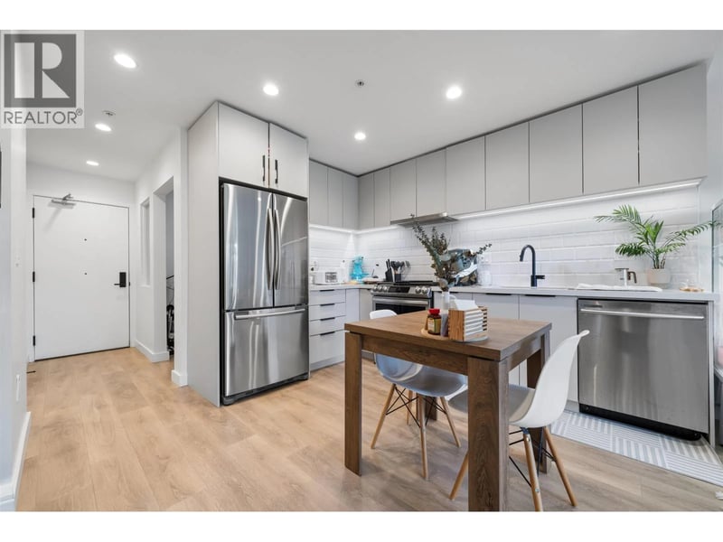 #303 3038 ST GEORGE Street, Port Moody, British Columbia, V3H0L3, Port Moody, British Columbia — photo 1 of 5
