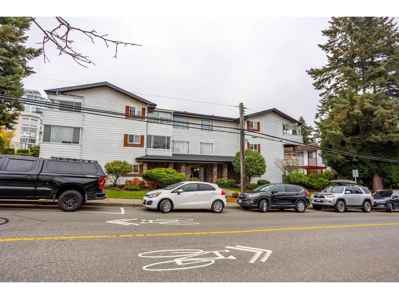 #301 1390 MARTIN Street, White Rock, British Columbia, V4B3W5, White Rock, British Columbia — photo 1 of 5
