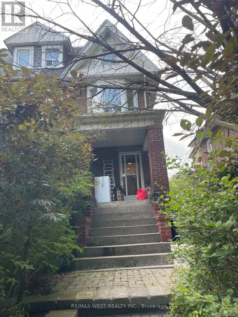 #2nd Floor 734 Manning Avenue, Toronto (Annex), Ontario, M6G2W4, Toronto (Annex), Ontario — photo 1 of 5