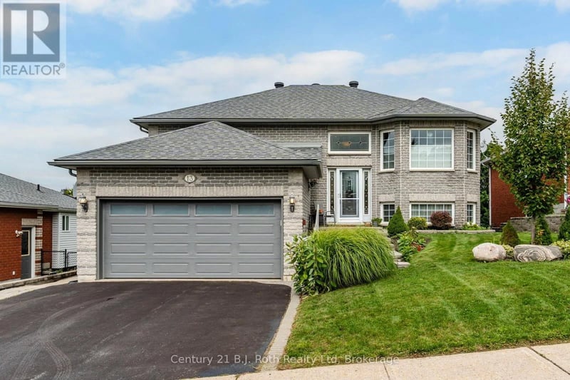 13 Charles Street, Penetanguishene, Ontario, L9M2G6, Penetanguishene, Ontario — photo 1 of 5