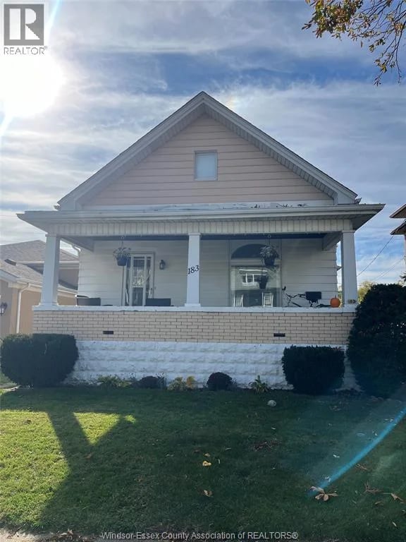 #FRONT UNIT 183 ELM, Windsor, Ontario, N9A5G9, Windsor, Ontario — photo 1 of 5