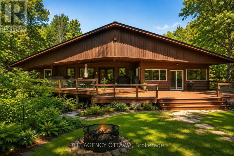 1137 Markinspa Lane, Frontenac (Frontenac North), Ontario, K0H1C0, Frontenac (Frontenac North), Ontario — photo 1 of 5