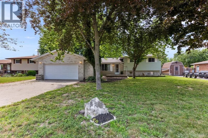 371 OAK Street, Lakeshore, Ontario, N0R1A0, Lakeshore, Ontario — photo 1 of 5