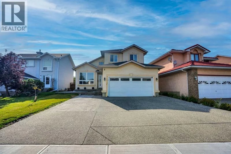 7276 California Boulevard Northeast, Calgary, Alberta, T1Y6X5, Calgary, Alberta — photo 1 of 5