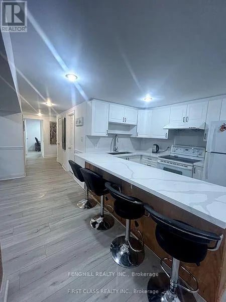 377 Taylor Mills Drive South, Richmond Hill (Crosby), Ontario, L4C2V1, Richmond Hill (Crosby), Ontario — photo 1 of 5
