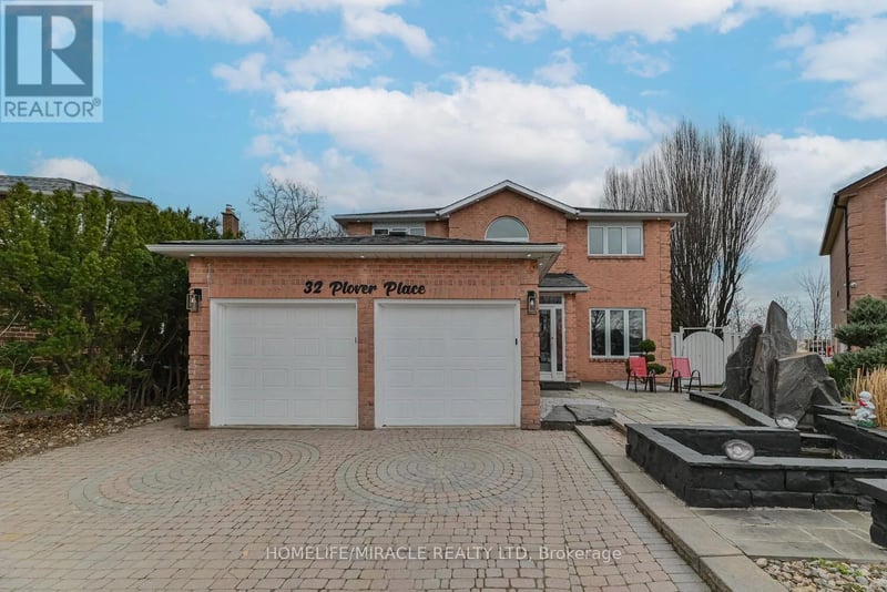 32 Plover Place, Brampton (Fletcher's Creek South), Ontario, L6W4C4, Brampton (Fletcher's Creek South), Ontario — photo 1 of 5