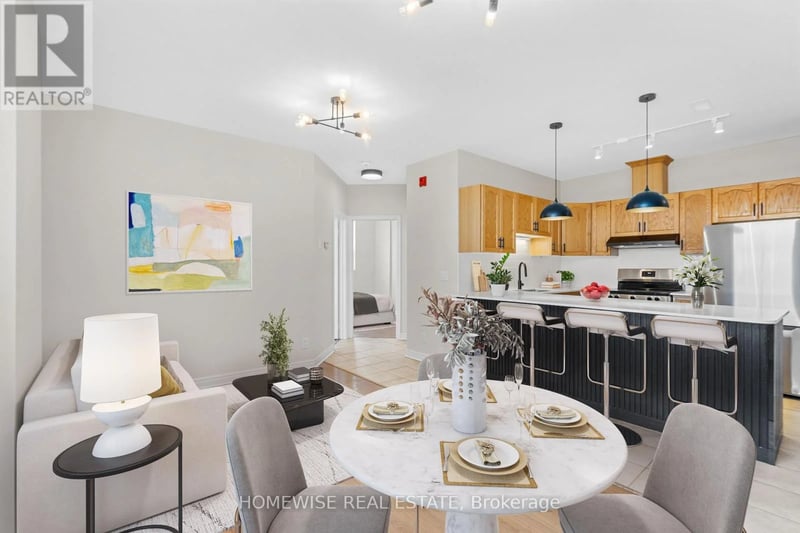 #1 3635 Dundas Street West, Toronto (Runnymede-Bloor West Village), Ontario, M6S2T2, Toronto (Runnymede-Bloor West Village), Ontario — photo 1 of 5