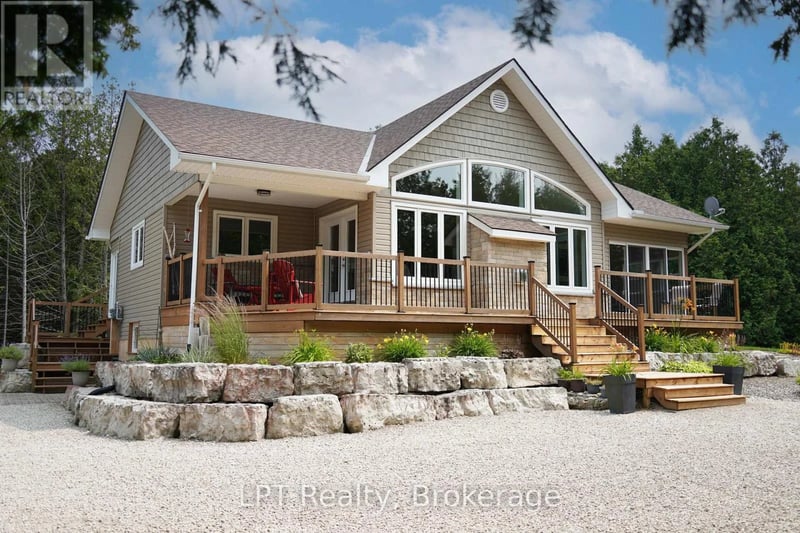 502180 Grey Road 1, Georgian Bluffs, Ontario, N0H2T0, Georgian Bluffs, Ontario — photo 1 of 5