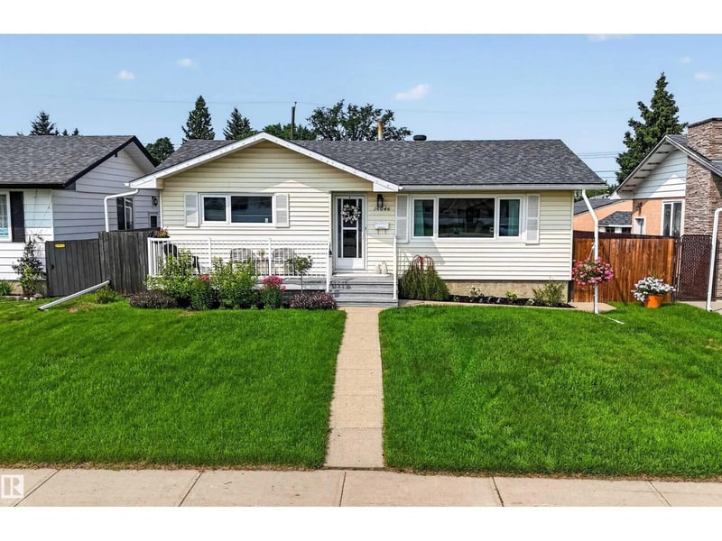 16046 95 AV NW, Edmonton, Alberta, T5P0A7, Edmonton, Alberta — photo 1 of 5