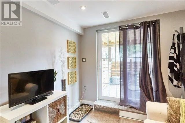 47 Lowder Place, Whitby (Downtown Whitby), Ontario, L1N8B8, Whitby (Downtown Whitby), Ontario — photo 1 of 5