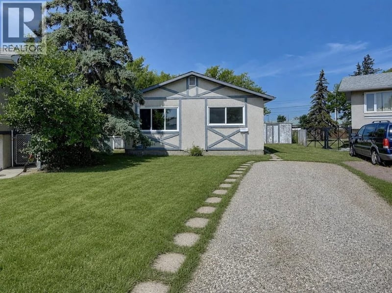 11448 97 Street, Grande Prairie, Alberta, T8V3N2, Grande Prairie, Alberta — photo 1 of 5