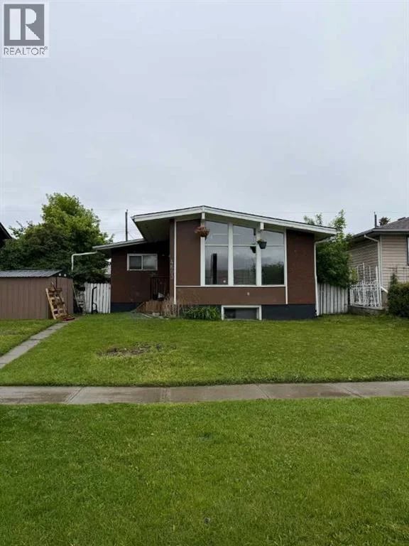 4603 Edmonton Trail Northeast, Calgary, Alberta, T2E3V7, Calgary, Alberta — photo 1 of 5
