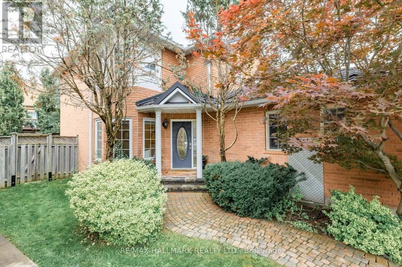 851 Hilton Boulevard, Newmarket (Stonehaven-Wyndham), Ontario, L3X2H7, Newmarket (Stonehaven-Wyndham), Ontario — photo 1 of 5