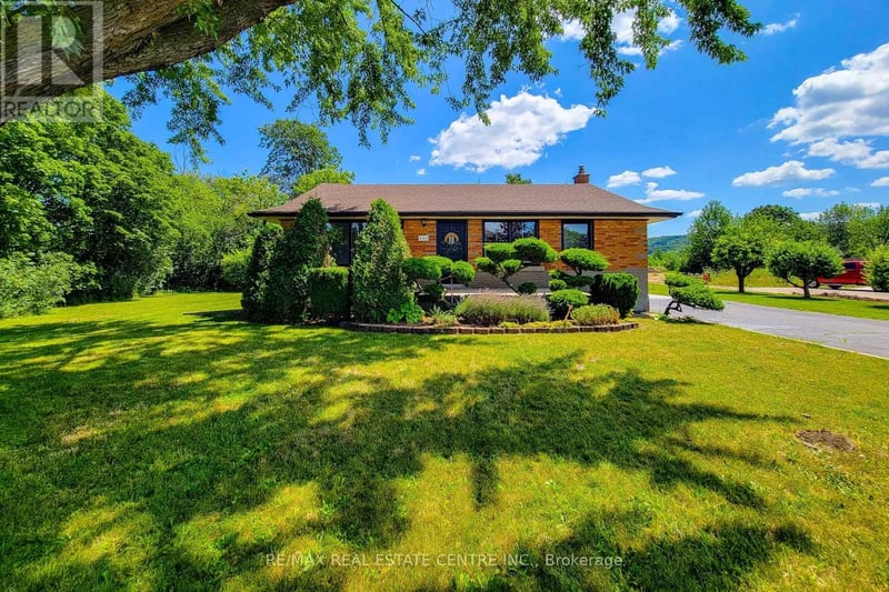 220 Winona Road, Hamilton (Winona), Ontario, L8E5K4, Hamilton (Winona), Ontario — photo 1 of 5