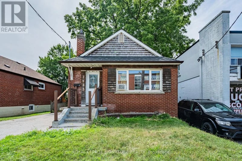 2935 St Clair Avenue East, Toronto (O'Connor-Parkview), Ontario, M4B1N9, Toronto (O'Connor-Parkview), Ontario — photo 1 of 5