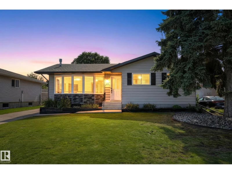 25 GALLOWAY DR, Sherwood Park, Alberta, T8A2L7, Sherwood Park, Alberta — photo 1 of 5