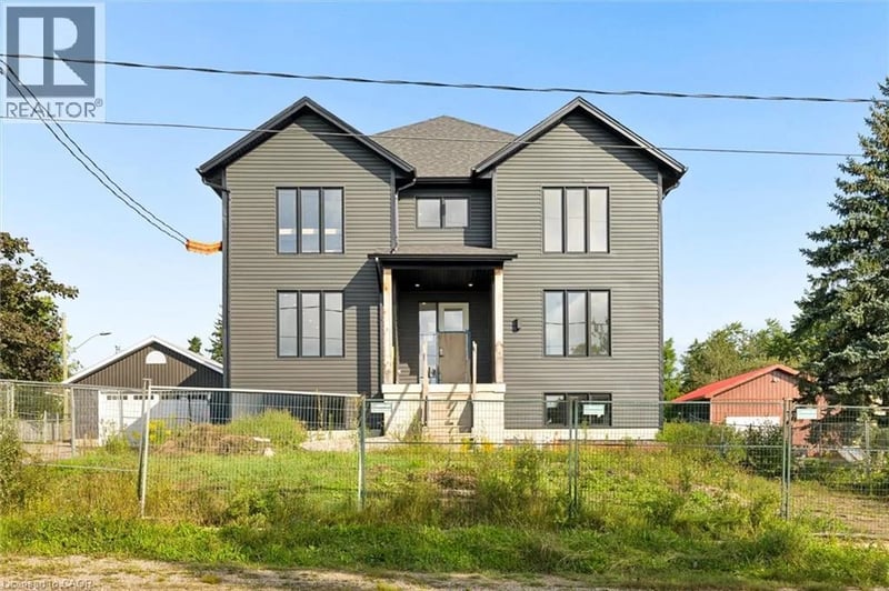 138 CHARLOTTA Street, Baden, Ontario, N3A2R5, Baden, Ontario — photo 1 of 5