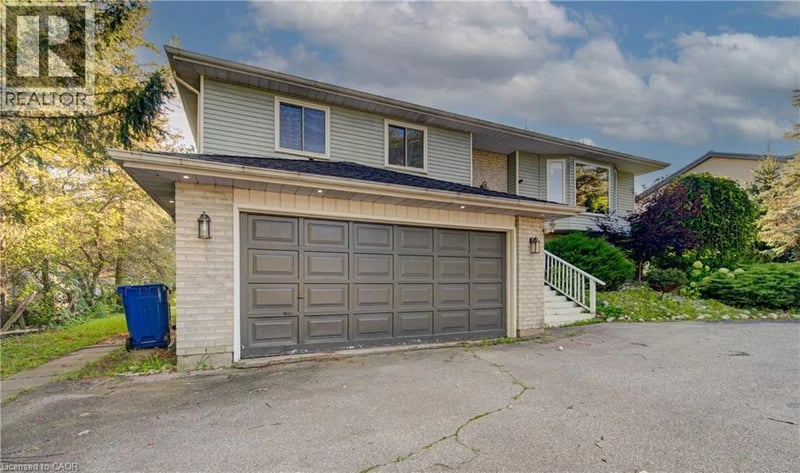 11 BROCK Road South, Puslinch, Ontario, N0B2J0, Puslinch, Ontario — photo 1 of 5