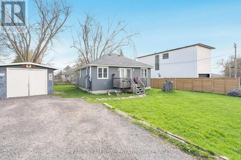 1417 Maple Way, Innisfil, Ontario, L0L1C0, Innisfil, Ontario — photo 1 of 5