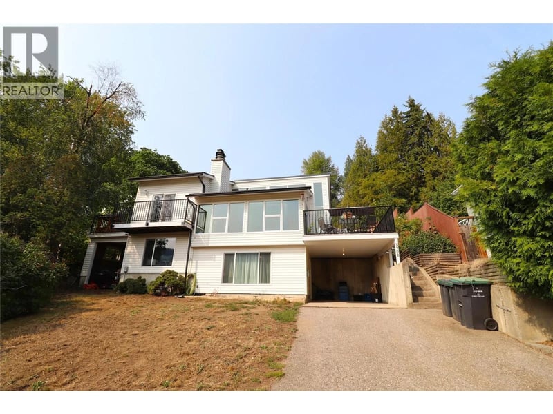 3702 9TH Avenue, Castlegar, British Columbia, V1N3T2, Castlegar, British Columbia — photo 1 of 5