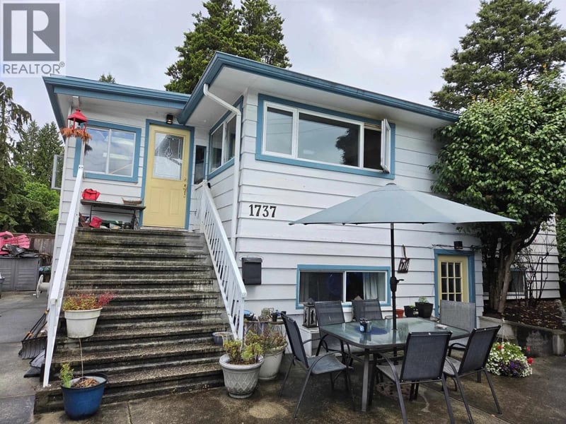 1737 LARSON Road, North Vancouver, British Columbia, V7M2Z4, North Vancouver, British Columbia — photo 1 of 5
