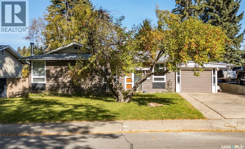 690 Eastwood STREET, Prince Albert, Saskatchewan, S6V2T5, Prince Albert, Saskatchewan — photo 1 of 5