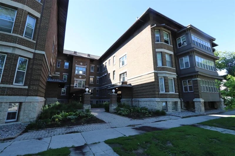 778 McMillan Avenue, Winnipeg, Manitoba, R3M0V6, Winnipeg, Manitoba — photo 2 of 5