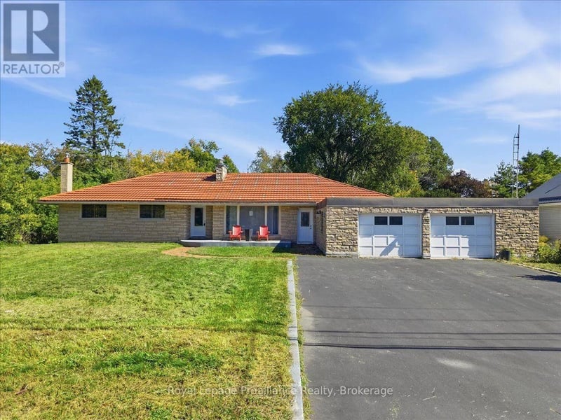 380 Ashley Street, Belleville (Belleville Ward), Ontario, K0K2B0, Belleville (Belleville Ward), Ontario — photo 1 of 5