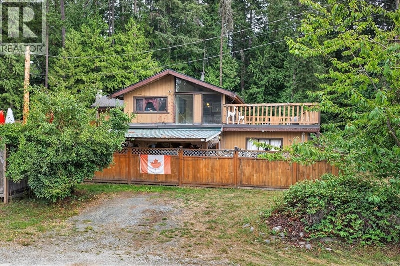 1012 Fairdowne Road, Errington, British Columbia, V9P2C1, Errington, British Columbia — photo 1 of 5