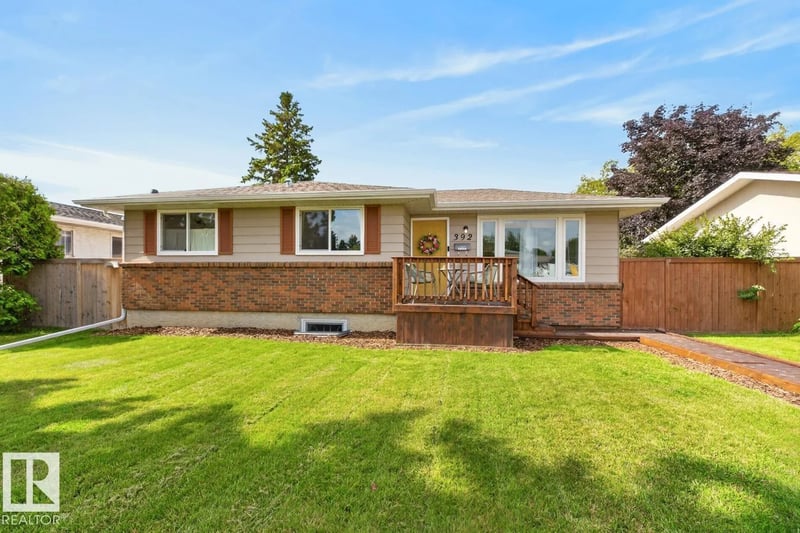 392 LEE RIDGE RD NW, Edmonton, Alberta, T6K0N7, Edmonton, Alberta — photo 1 of 5