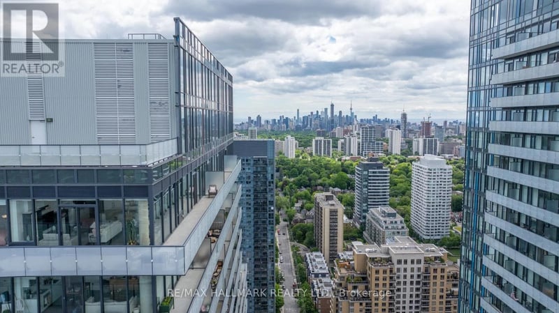 #PH2 185 Roehampton Avenue, Toronto (Mount Pleasant West), Ontario, M4P0C6, Toronto (Mount Pleasant West), Ontario — photo 1 of 5