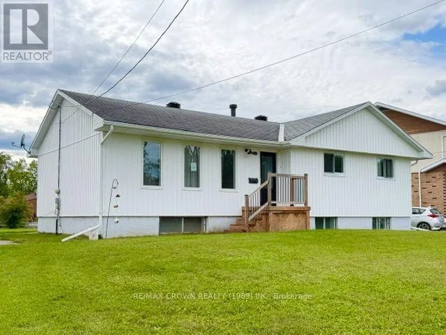 4 Niagara Street, Kapuskasing, Ontario, P5N2B8, Kapuskasing, Ontario — photo 1 of 5
