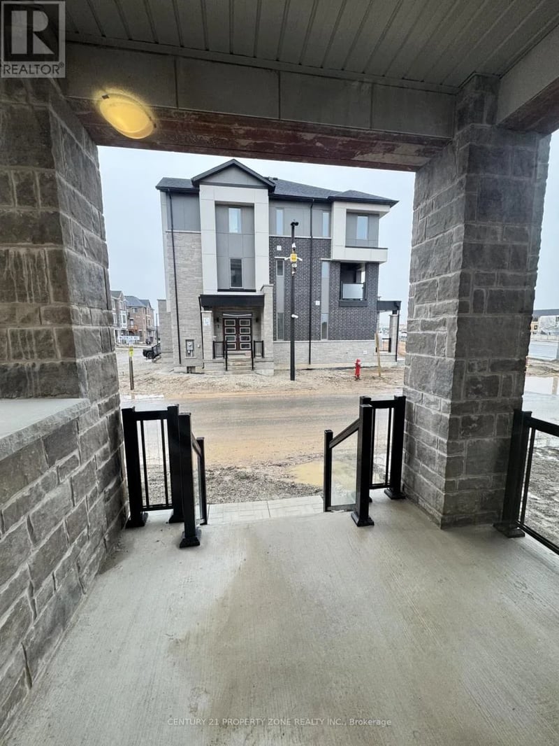 2 Westway Road, Brampton (Northwest Brampton), Ontario, L7A5M6, Brampton (Northwest Brampton), Ontario — photo 1 of 5