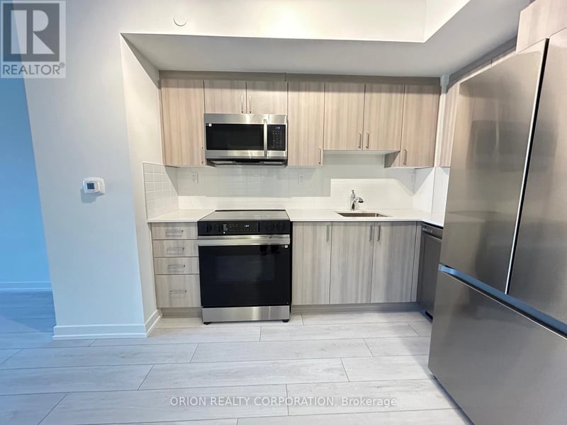 #403 556 Marlee Avenue, Toronto (Yorkdale-Glen Park), Ontario, M6B0B1, Toronto (Yorkdale-Glen Park), Ontario — photo 1 of 5