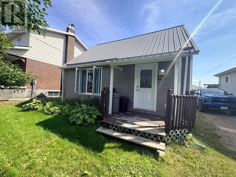 713 First Street West, Greenstone (TB-62), Ontario, P0T1M0, Greenstone (TB-62), Ontario — photo 1 of 5