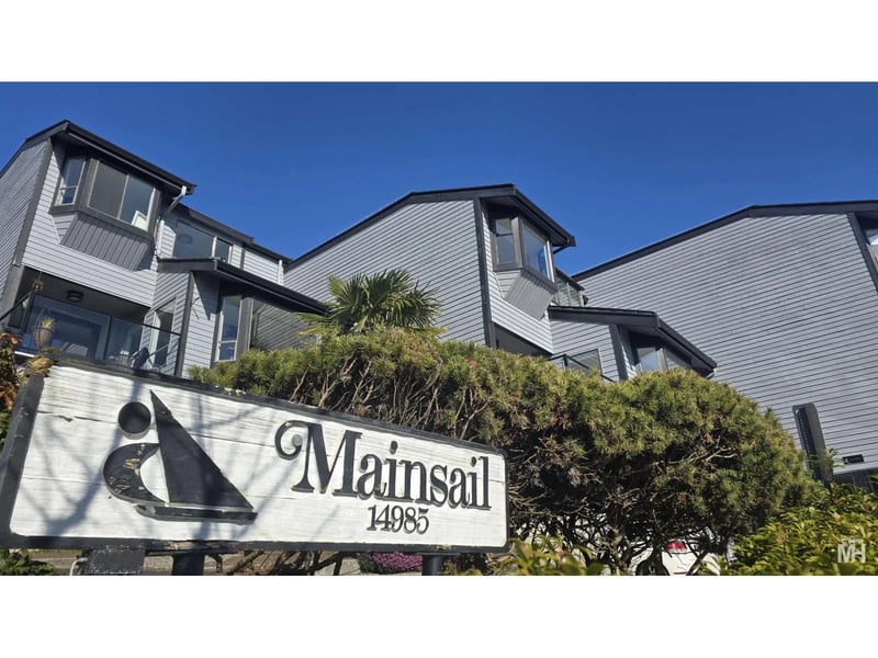 #2 14985 VICTORIA Avenue, White Rock, British Columbia, V4B1G2, White Rock, British Columbia — photo 1 of 5