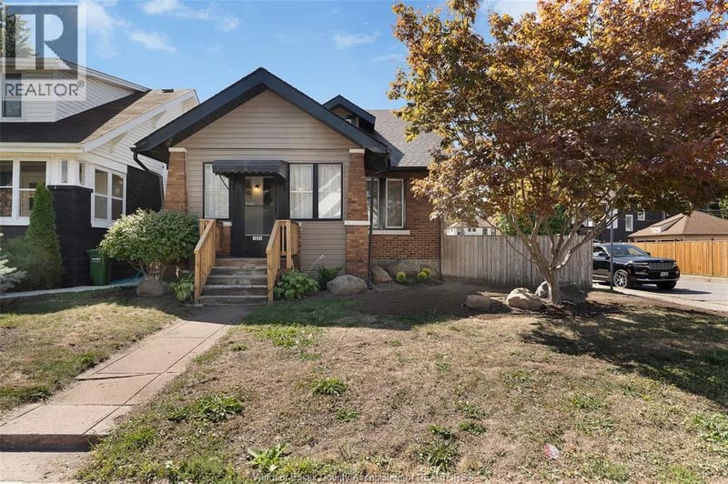 1605 DOUGALL Avenue, Windsor, Ontario, N8X1S4, Windsor, Ontario — photo 1 of 5