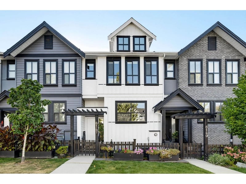 8147 202 Street, Langley, British Columbia, V2Y3K2, Langley, British Columbia — photo 1 of 5