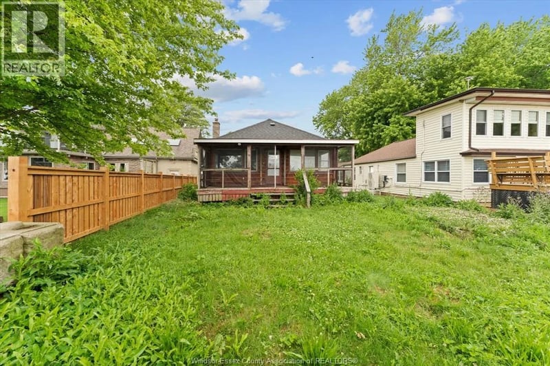 390 EAST BEACH, Leamington, Ontario, N9H3V7, Leamington, Ontario — photo 1 of 5