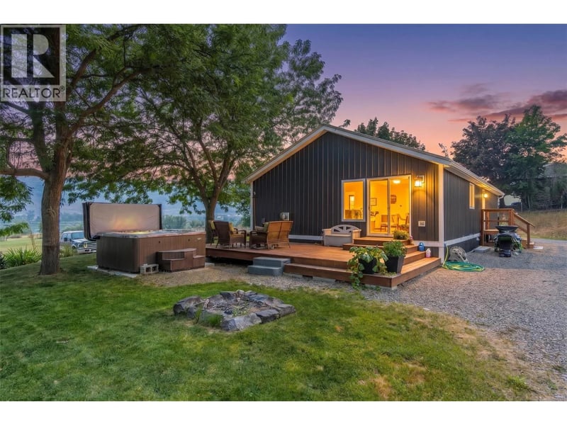 3227 Shuswap Road, Kamloops, British Columbia, V2H1T1, Kamloops, British Columbia — photo 1 of 5