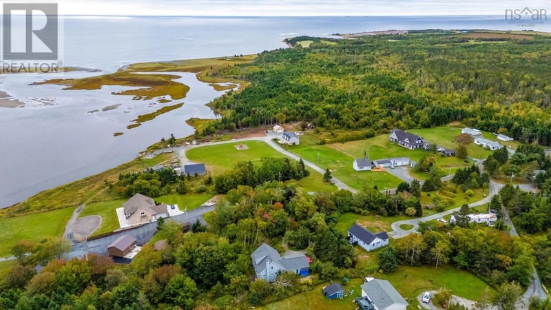 70 Hurricane Lane, Eastern Passage, Nova Scotia, B3G1S3, Eastern Passage, Nova Scotia — photo 1 of 5