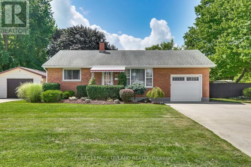 224 McKellar Street, Strathroy-Caradoc (SW), Ontario, N7G2Y5, Strathroy-Caradoc (SW), Ontario — photo 1 of 5