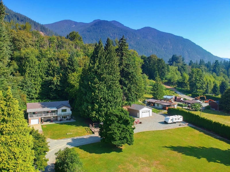 42045 HUSBAND Road, Mission, British Columbia, V0M1G0, Mission, British Columbia — photo 1 of 5