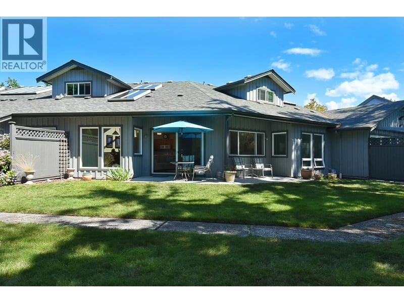 #11 5761 WHARF Avenue, Sechelt, British Columbia, V0N3A0, Sechelt, British Columbia — photo 1 of 5